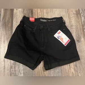 Levi's Black Signature High Rise Shorts Size 6 NEW!